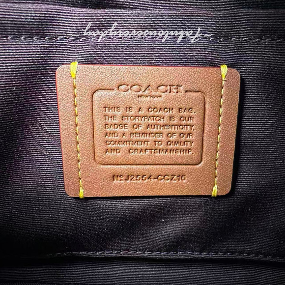 Coach Teri Shoulder/Crossbody Bag With Cherry Print Leather/Gold/Black CCZ16 NWT - Picture 7 of 7